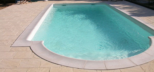 Création piscine béton à Versailles